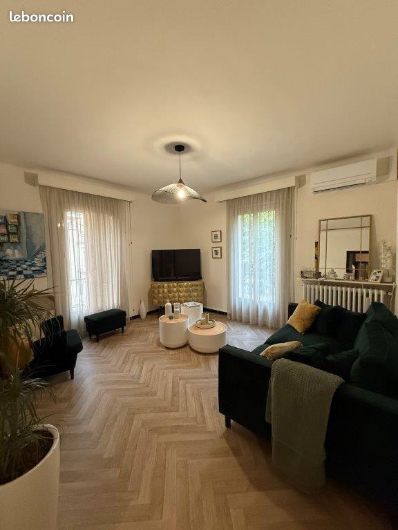 Appartement à louer, 123m², Nîmes