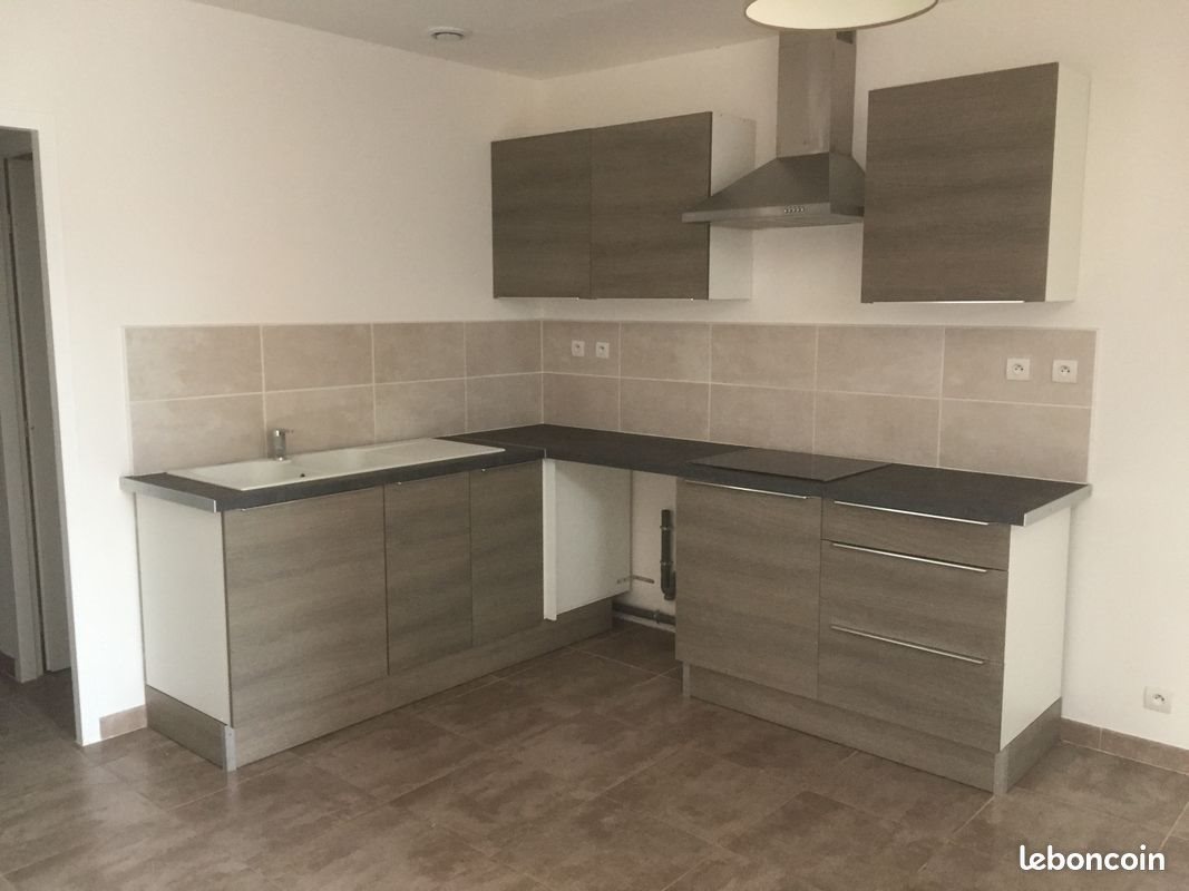 Appartement à louer, 80m², Manduel