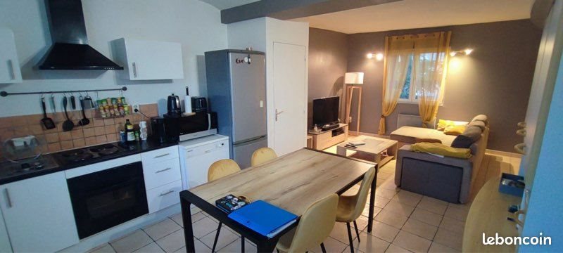 Appartement à louer, 55m², Rochemaure