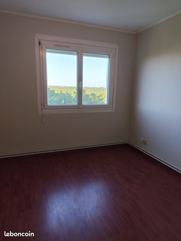 Appartement à louer, 57m², Saint-Laurent-des-Autels