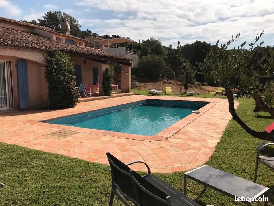 Maison à louer, 200m², Grimaud