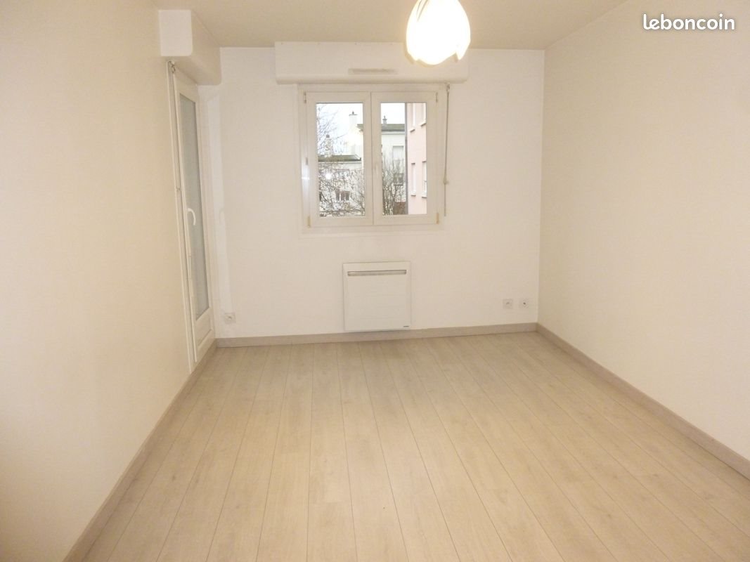 Appartement à louer, 47m², Ay