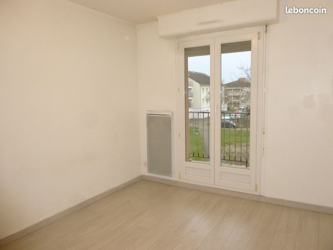 Appartement à louer, 47m², Ay