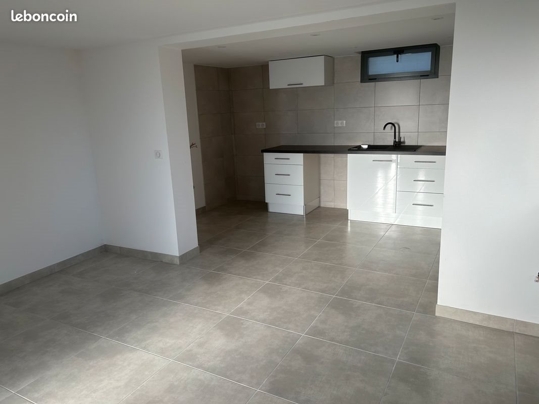 Appartement à louer, 60m², Lougratte