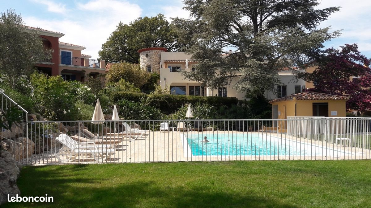 Appartement à louer, 40m², Roquefort-les-Pins