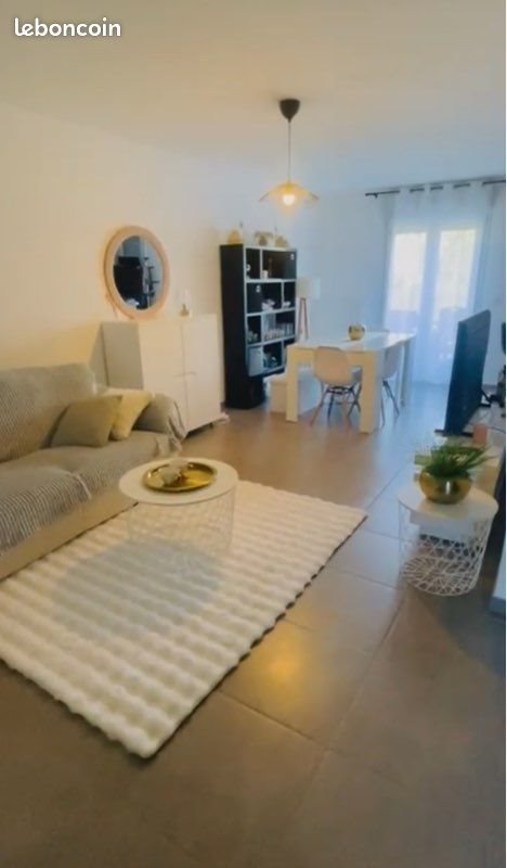 Maison à louer, 76m², Pont-Evêque