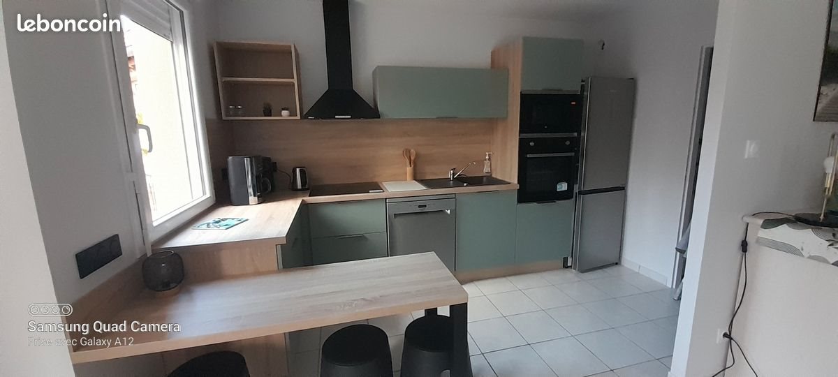 Appartement à louer, 72m², Epervans