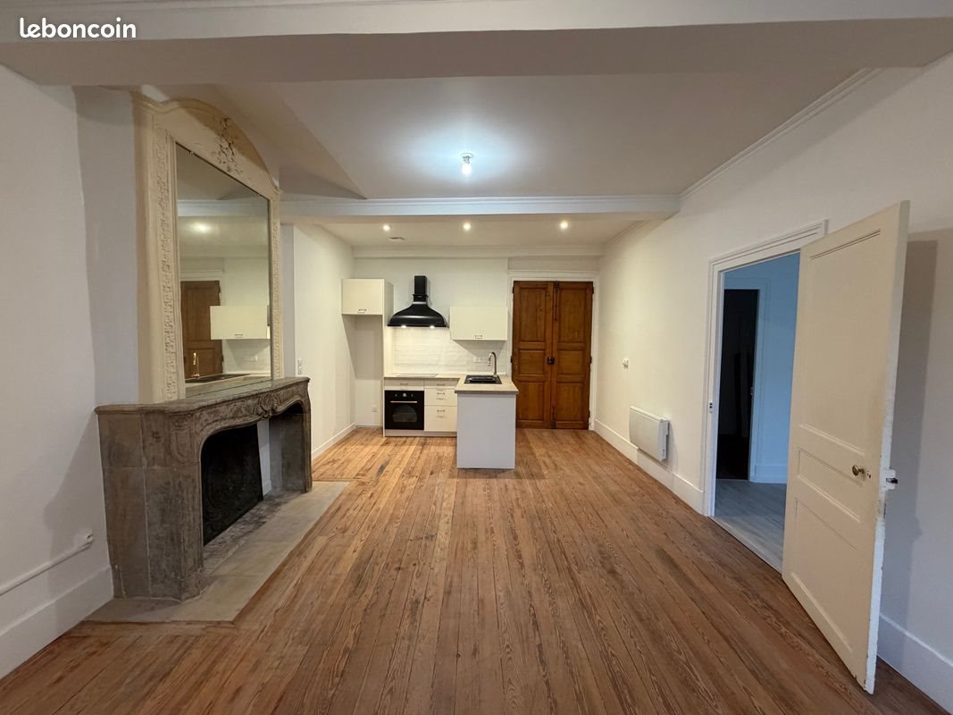 Appartement à louer, 146m², Belley