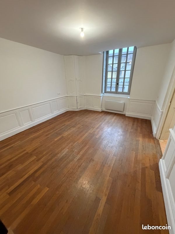 Appartement à louer, 146m², Belley