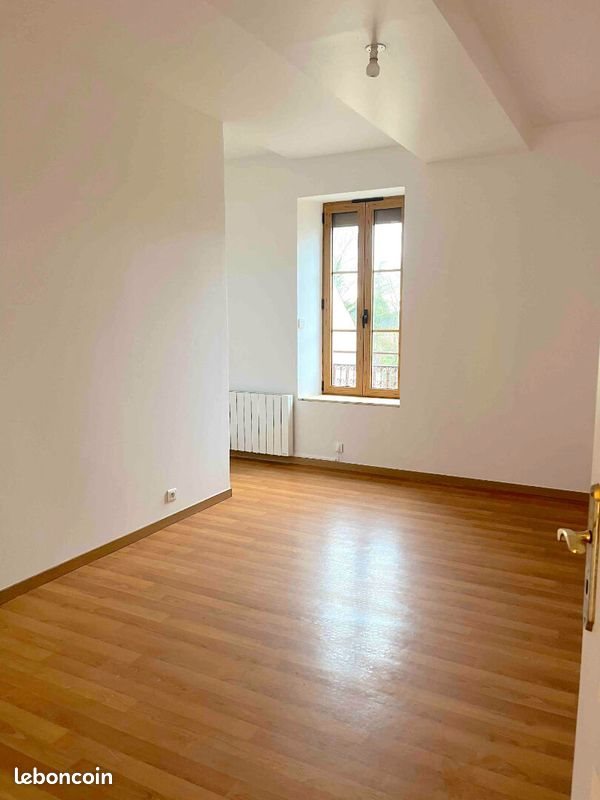 Appartement à louer, 74m², Egreville