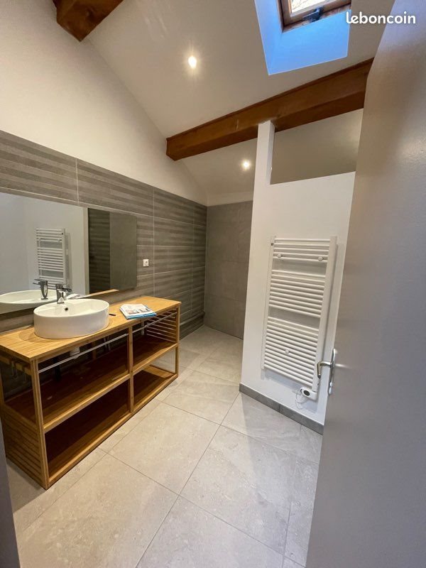 Maison à louer, 70m², Montélier
