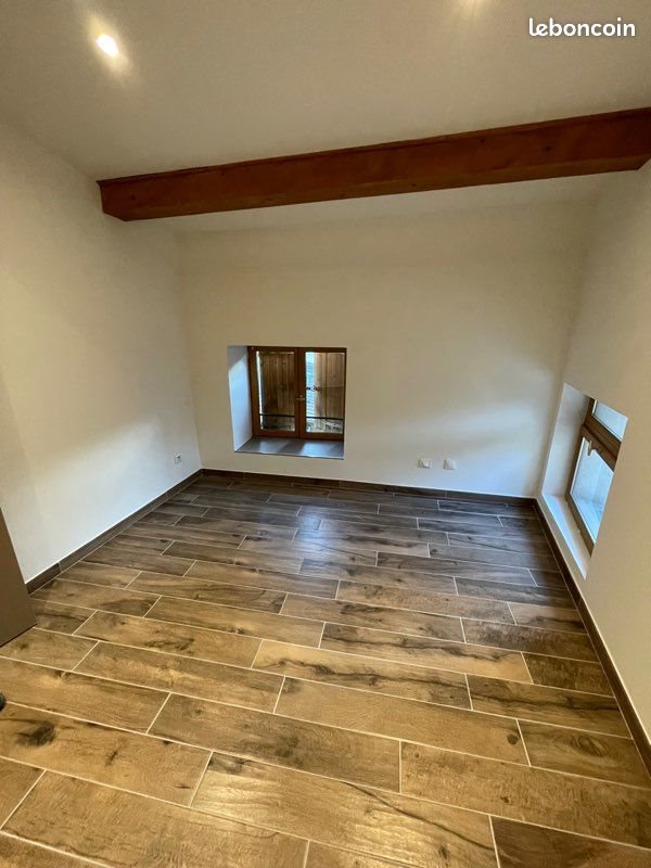 Maison à louer, 70m², Montélier