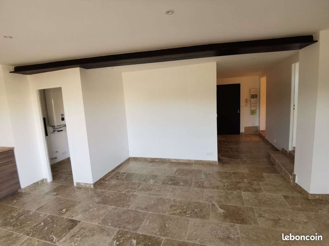 Appartement à louer, 65m², Saint-Cannat