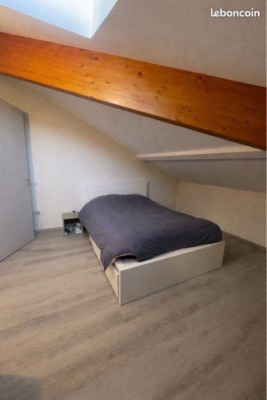 Appartement à louer, 90m², Saint-Cyr-les-Vignes