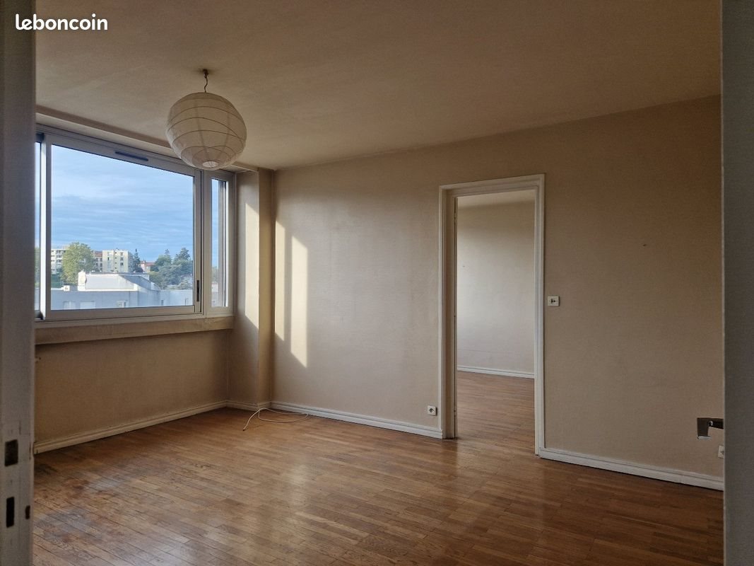 Appartement à louer, 46m², Saint-Etienne