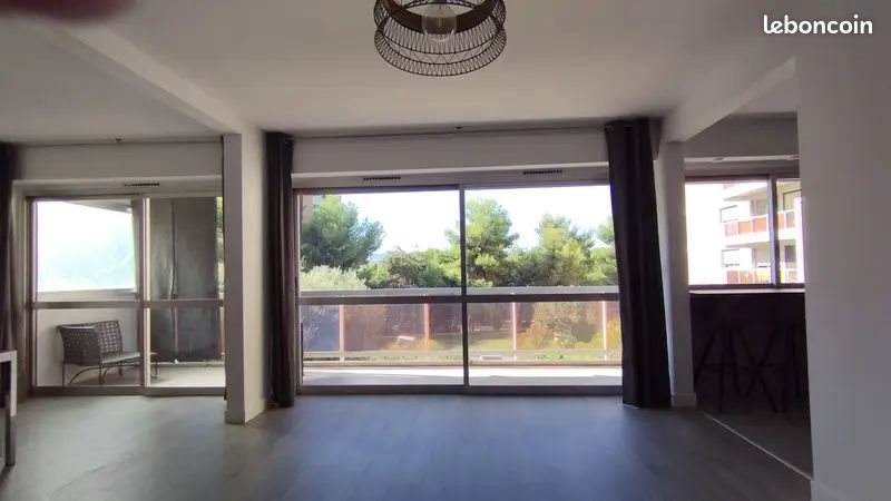 Appartement à louer, 103m², Marseille 6ème