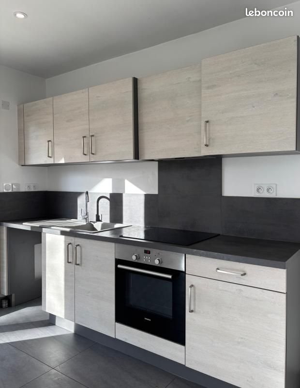 Maison à louer, 99m², Charnècles