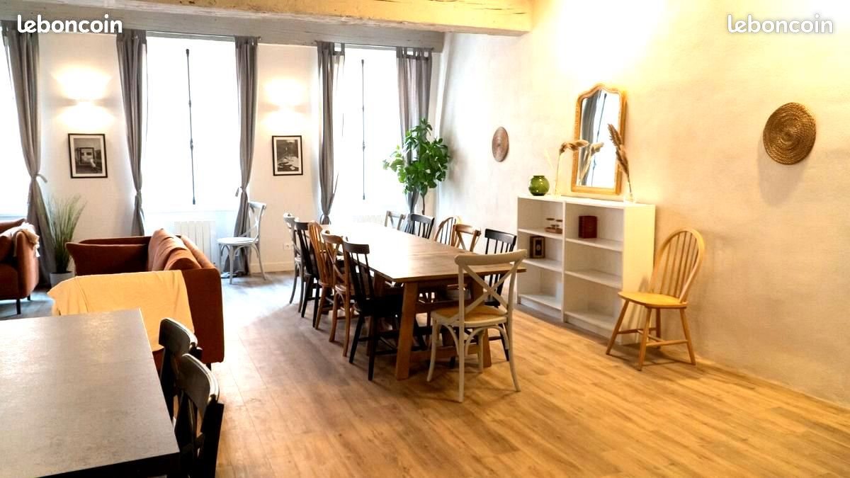 Appartement à louer, 600m², Trévoux