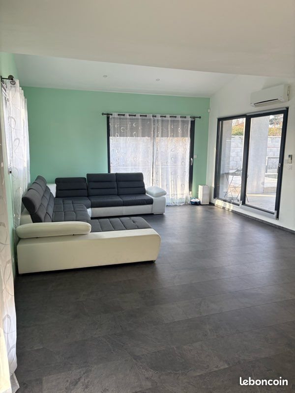 Appartement à louer, 120m², Mions