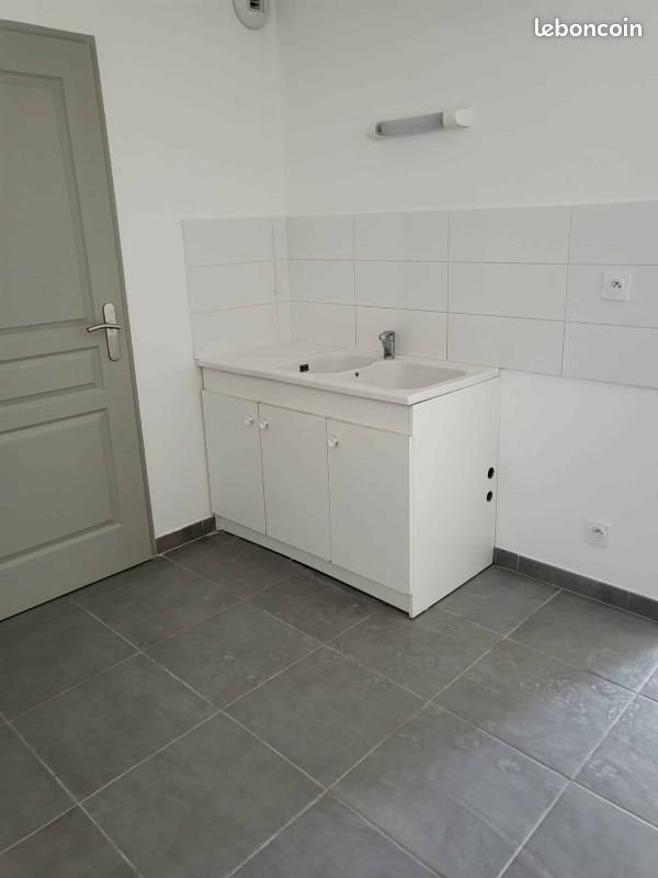 Appartement à louer, 57m², Pont-Sainte-Marie