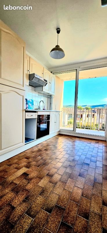 Appartement à louer, 67m², Rognac