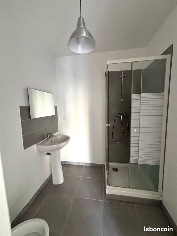 Appartement à louer, 27m², Marseille 16ème