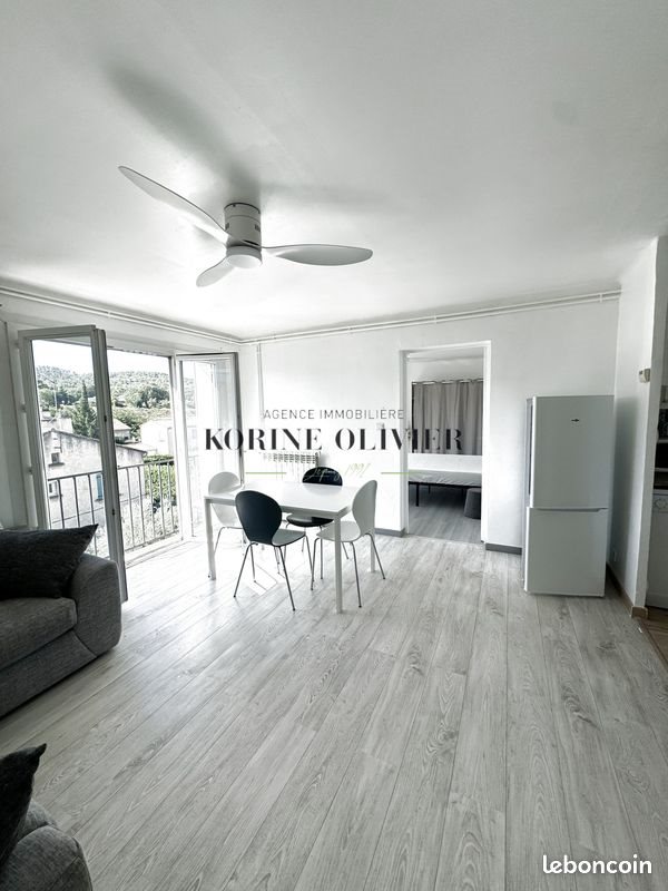 Appartement à vendre, 42m², Peyrolles-en-Provence