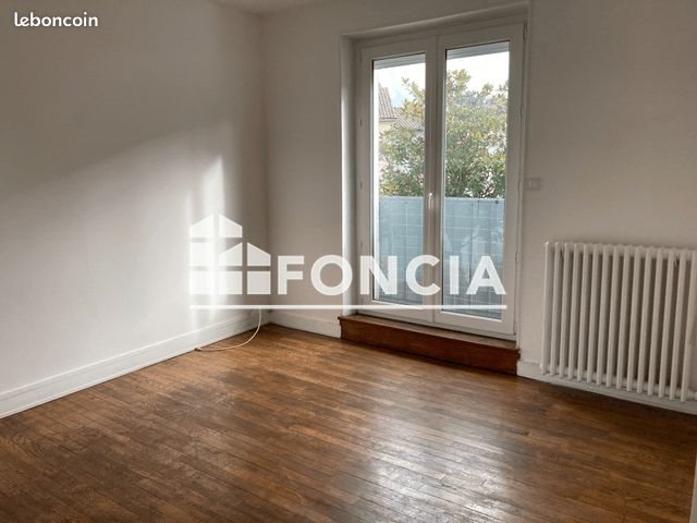Appartement à vendre, 2m², Chabanais