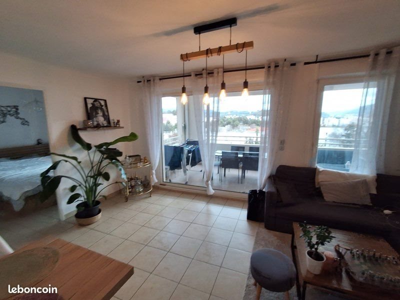 Appartement à louer, 40m², Marseille 12ème