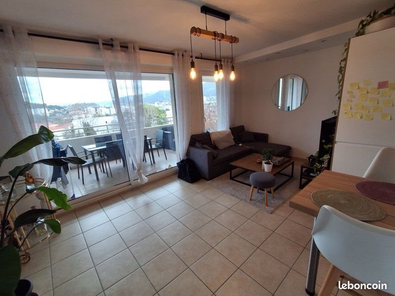 Appartement à louer, 40m², Marseille 12ème