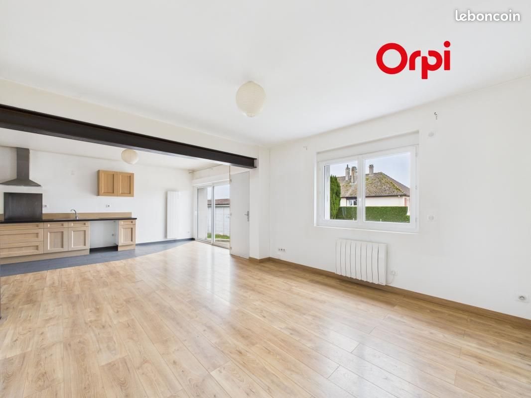 Maison à louer, 90m², Bernay