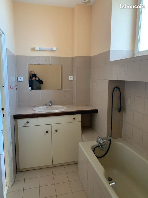 Maison à louer, 84m², Bais