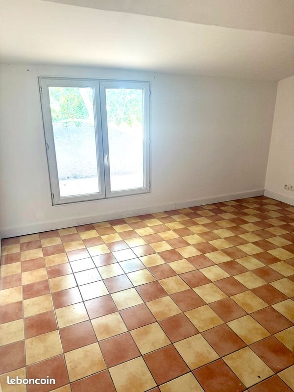 Appartement à louer, 65m², Coursan
