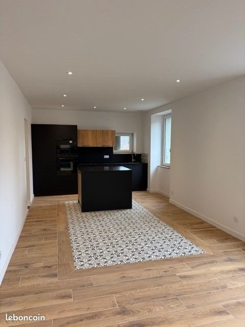 Maison à louer, 120m², Douelle