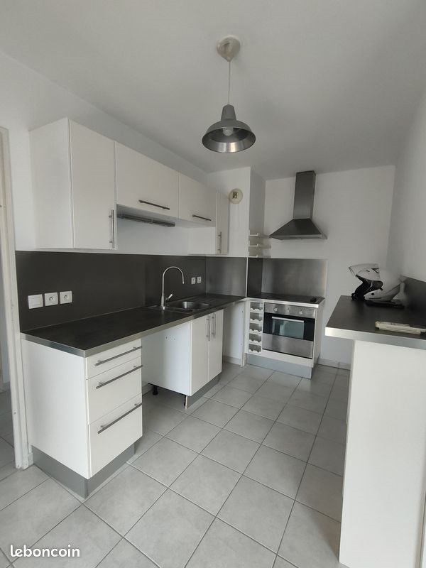 Appartement à louer, 59m², Marseille 16ème