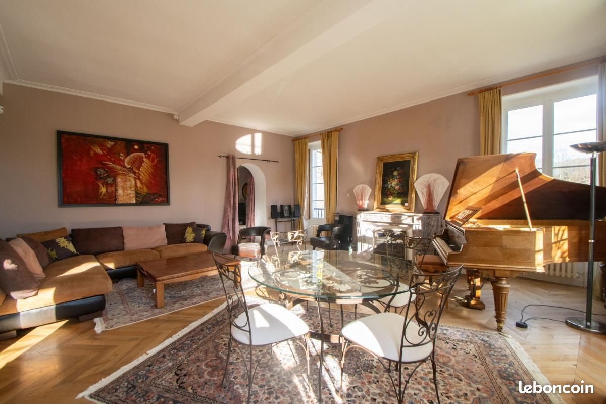 Appartement à vendre, 376m², Rontignon