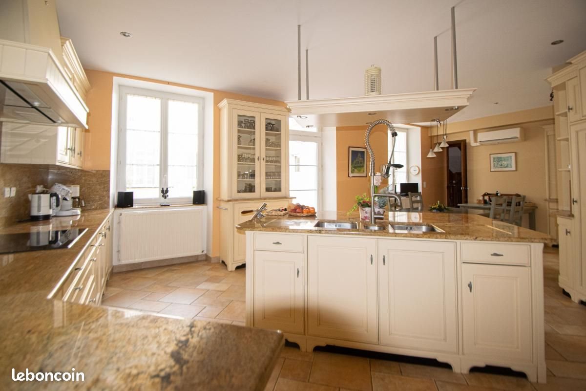 Appartement à vendre, 376m², Rontignon