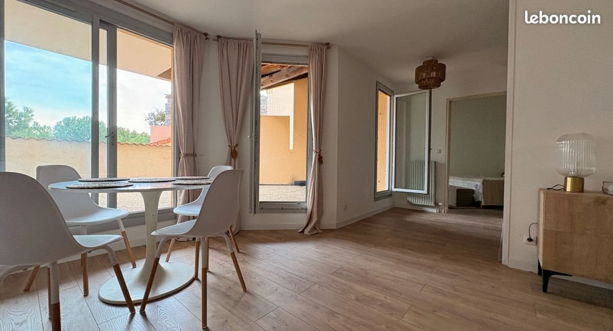 Appartement à louer, 47m², Valbonne