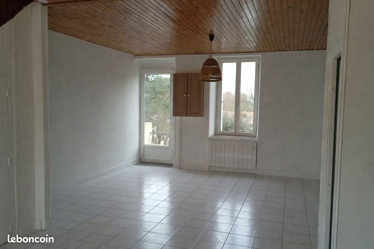 Maison à louer, 92m², Bressuire