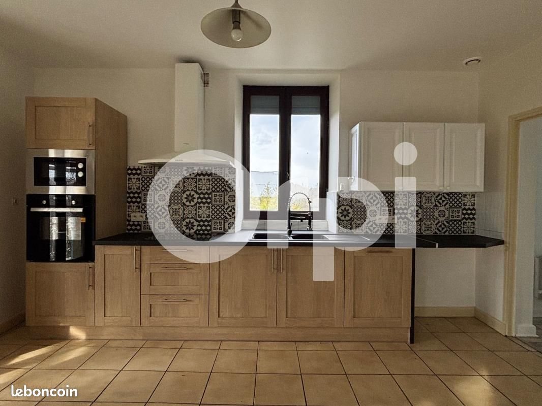 Appartement à louer, 89m², Ussac