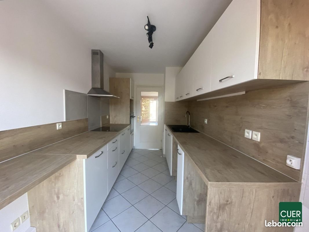Appartement à louer, 70m², Saint-Péray