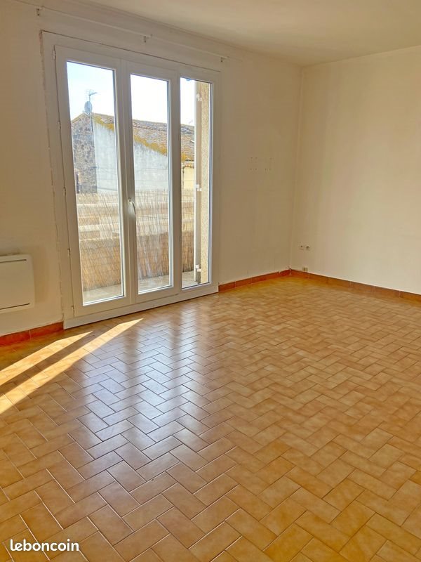 Appartement à louer, 69m², Vias