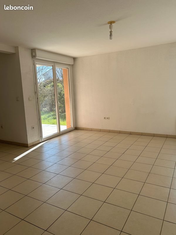 Appartement à louer, 63m², Roquettes