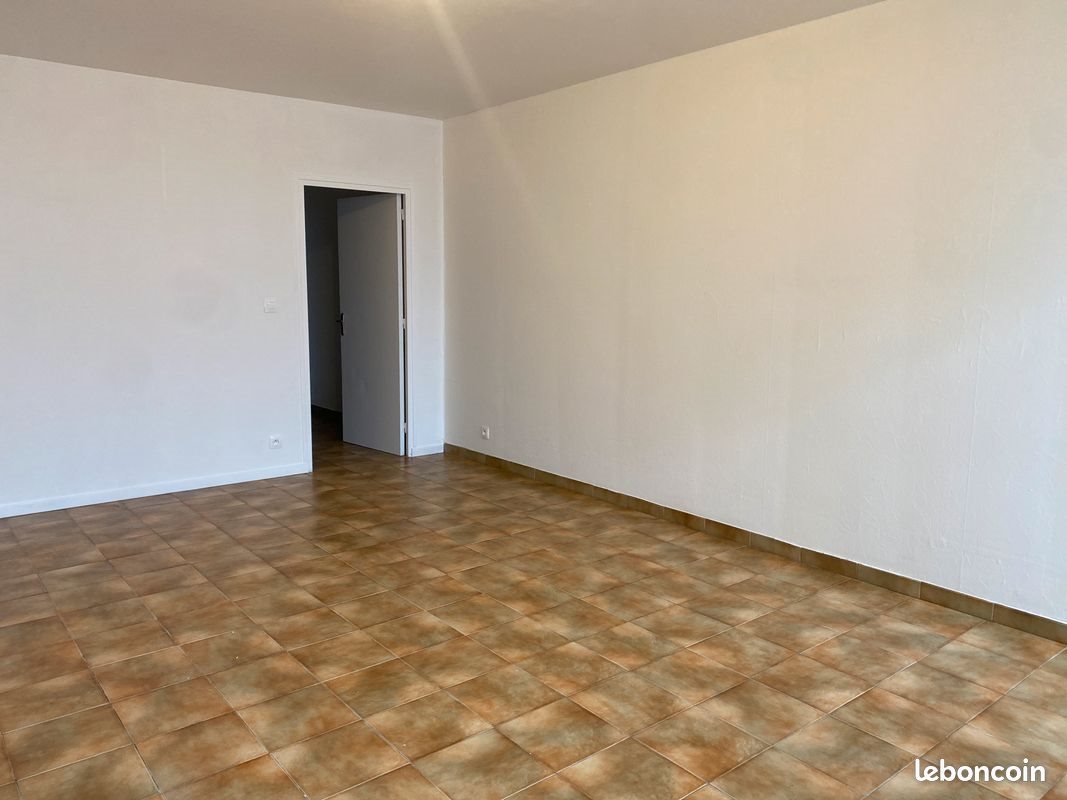 Appartement à louer, 65m², Guéret