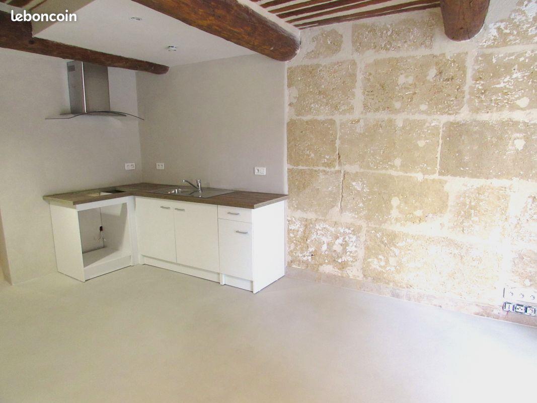 Appartement à louer, 28m², Grans