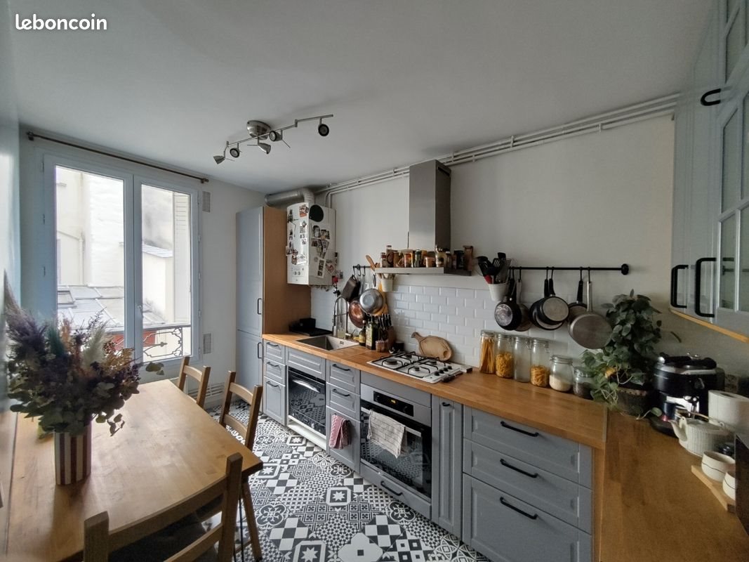 Appartement à louer, 27m², Paris 18ème