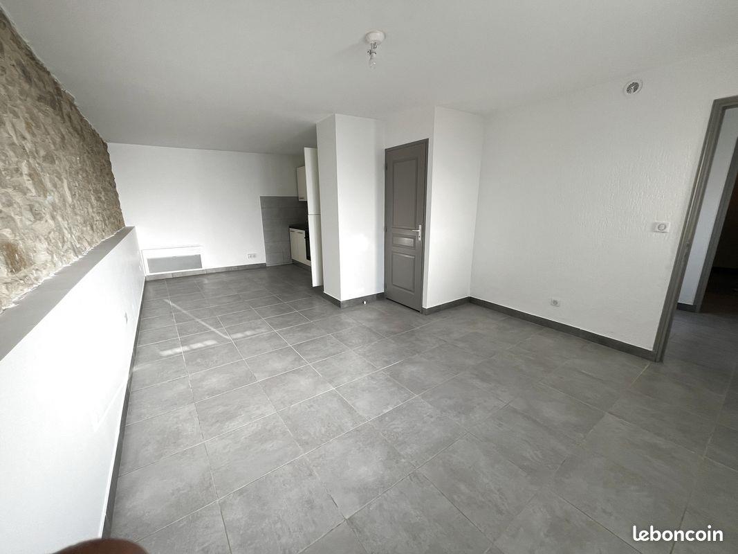 Appartement à louer, 46m², Nîmes