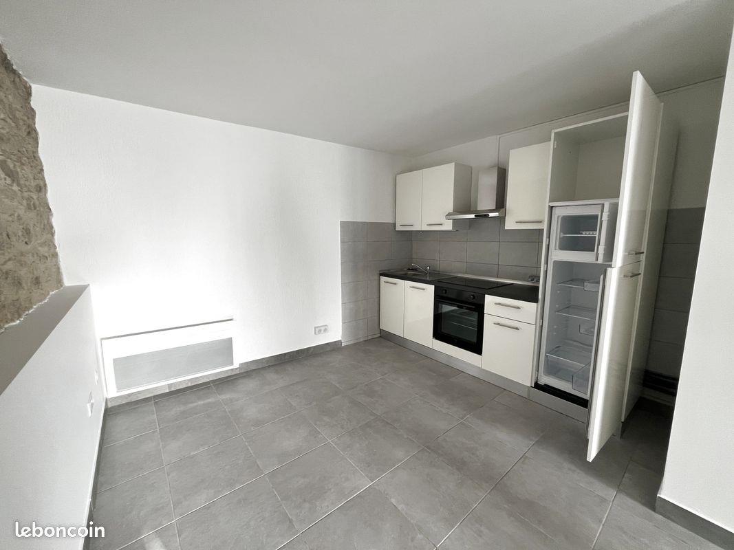 Appartement à louer, 46m², Nîmes