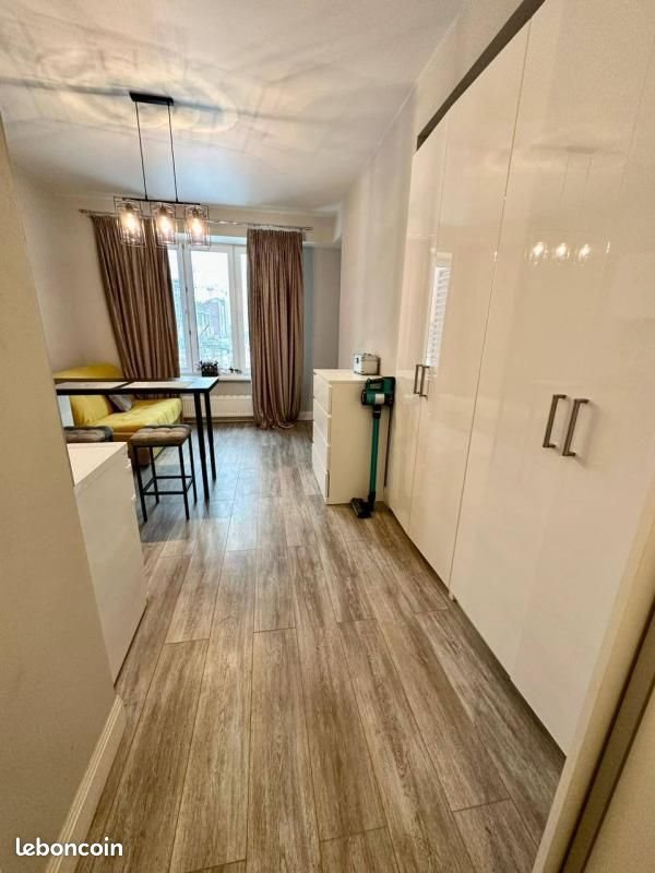 Appartement à louer, 18m², Paris 17ème