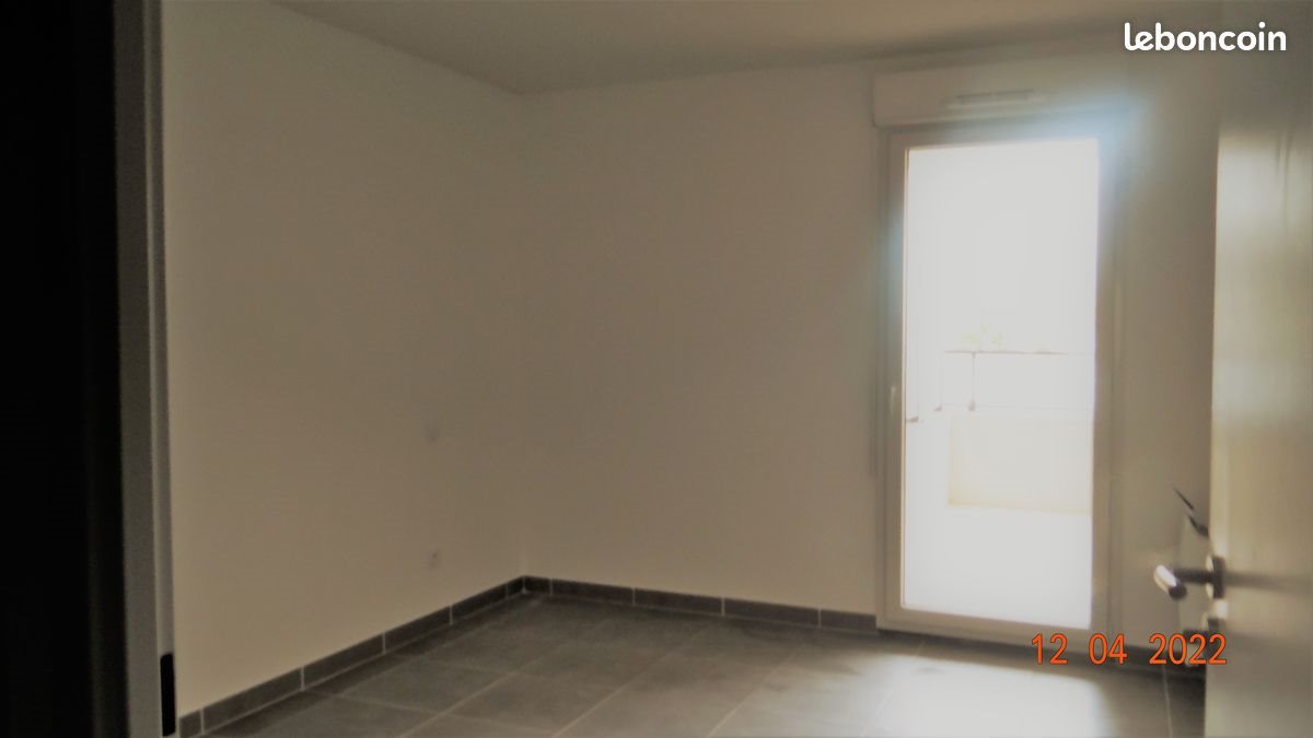 Appartement à louer, 40m², Saint-Brès